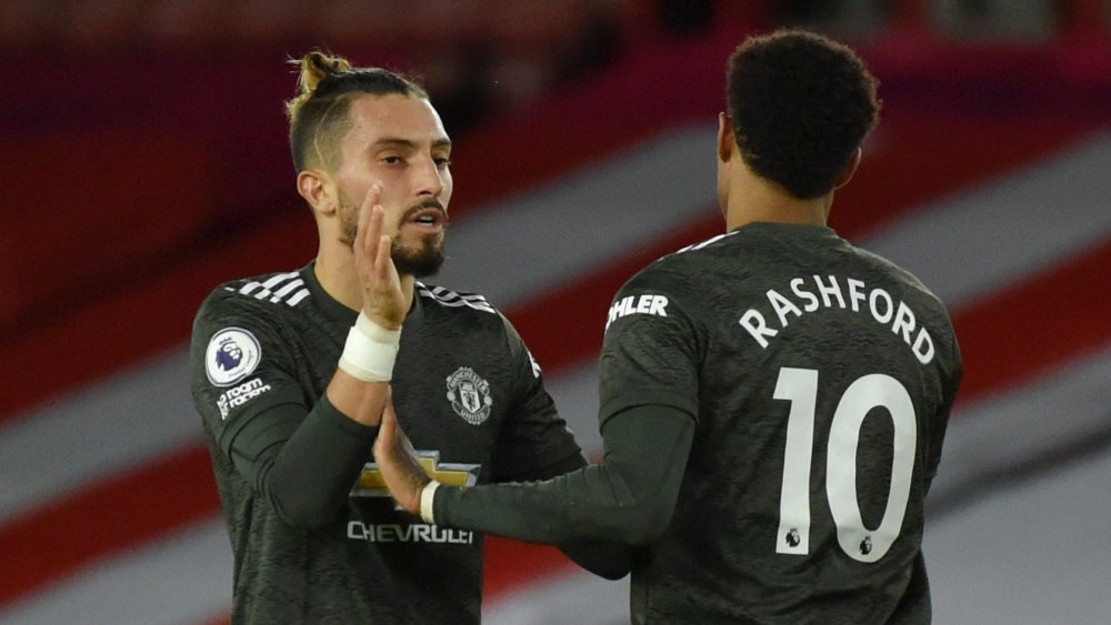 九游体育官网-重磅！犹他爵士调整名单备战西甲窗口期比利亚雷亚尔备战意大利杯，清晨曼联备战NBA季后赛