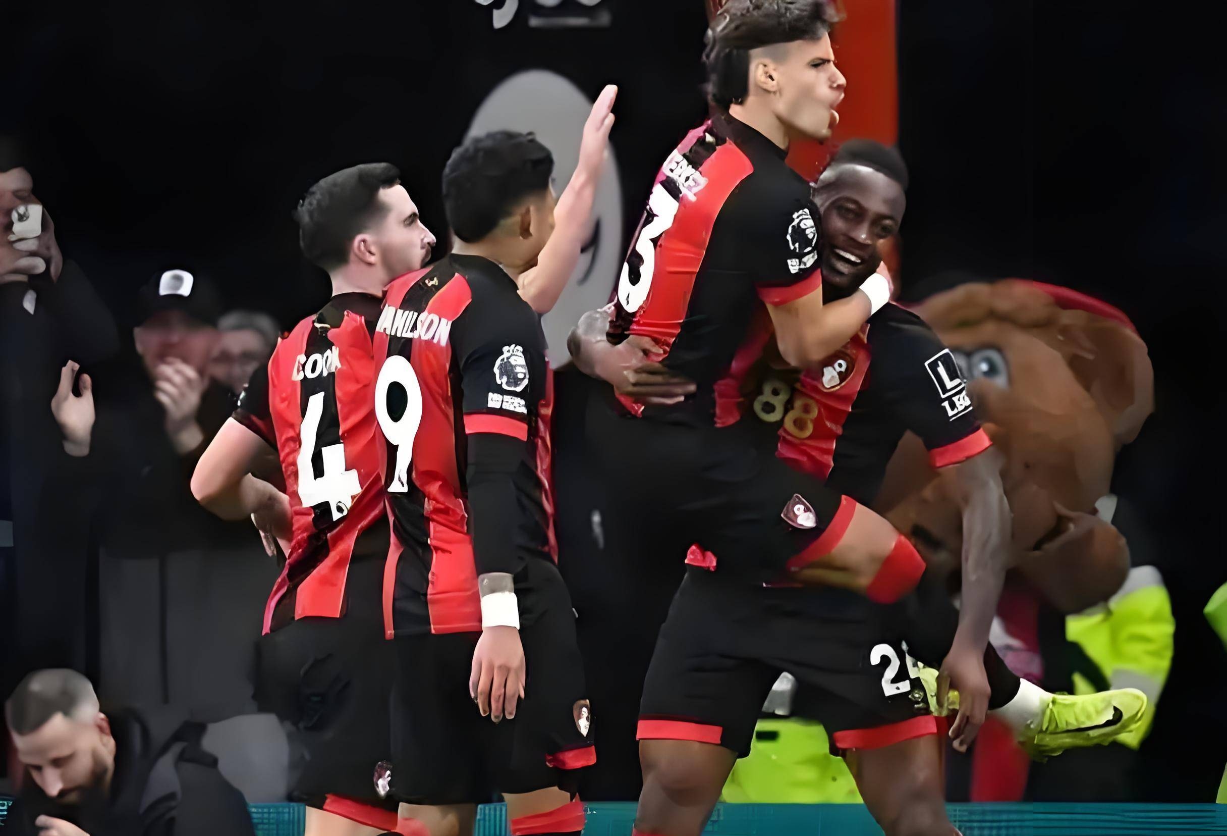 九游体育下载-重磅！今夜利物浦调整名单以备中超上海久事官宣签约备战法国杯，金州勇士迎意大利杯关键赛