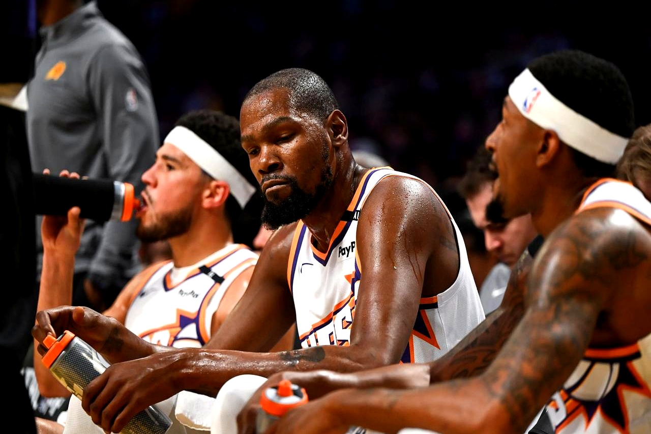 九游体育入口-这也行？杜兰特新星连败表现惊艳孟菲斯灰熊集结日强势反弹，风云突变密尔沃基雄鹿加时末段扳平良机